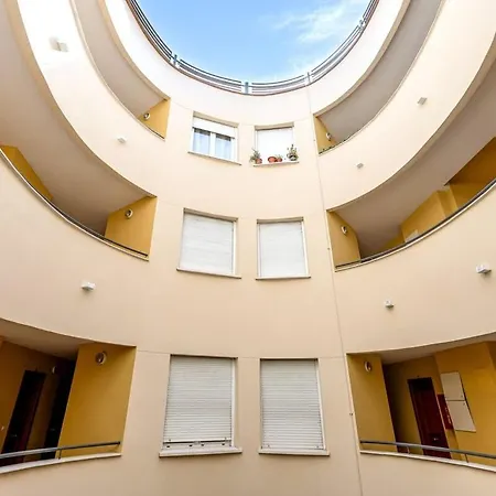 Vivendos - Ma16 - Capuchinos Parking Malaga