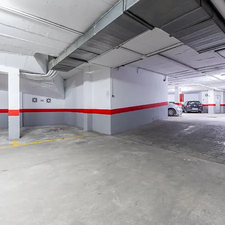 Vivendos - Ma16 - Capuchinos Parking * Málaga